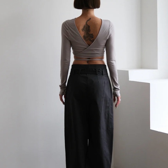 Geel Tops - GEEL Elegant light Grey Long Sleeve Crop Top